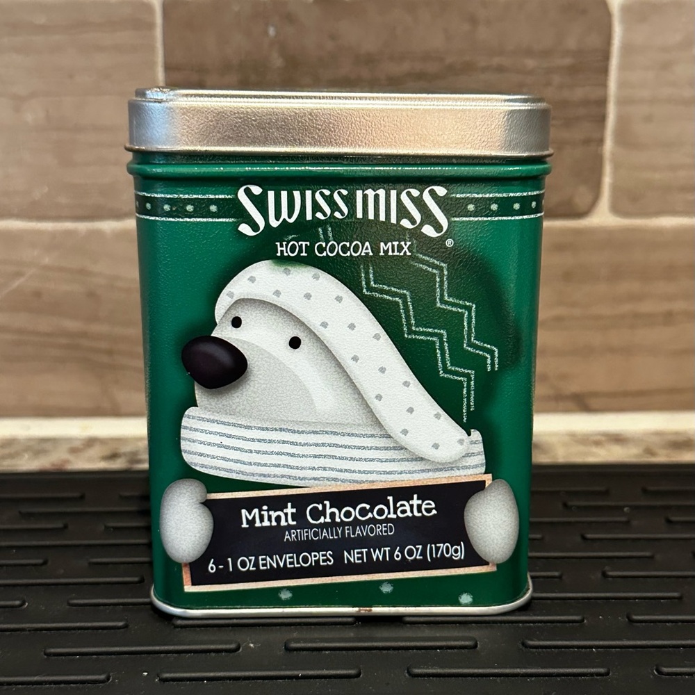 2020 Swiss Miss Mint Chocolate Hot Cocoa Tin Polar Bear Winter Holiday